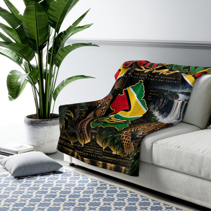 Guyanese Sherpa throw blanket with 592 wildlife artwork